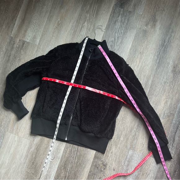 Lole fuzzy bomber style jacket - Picture 6 of 14